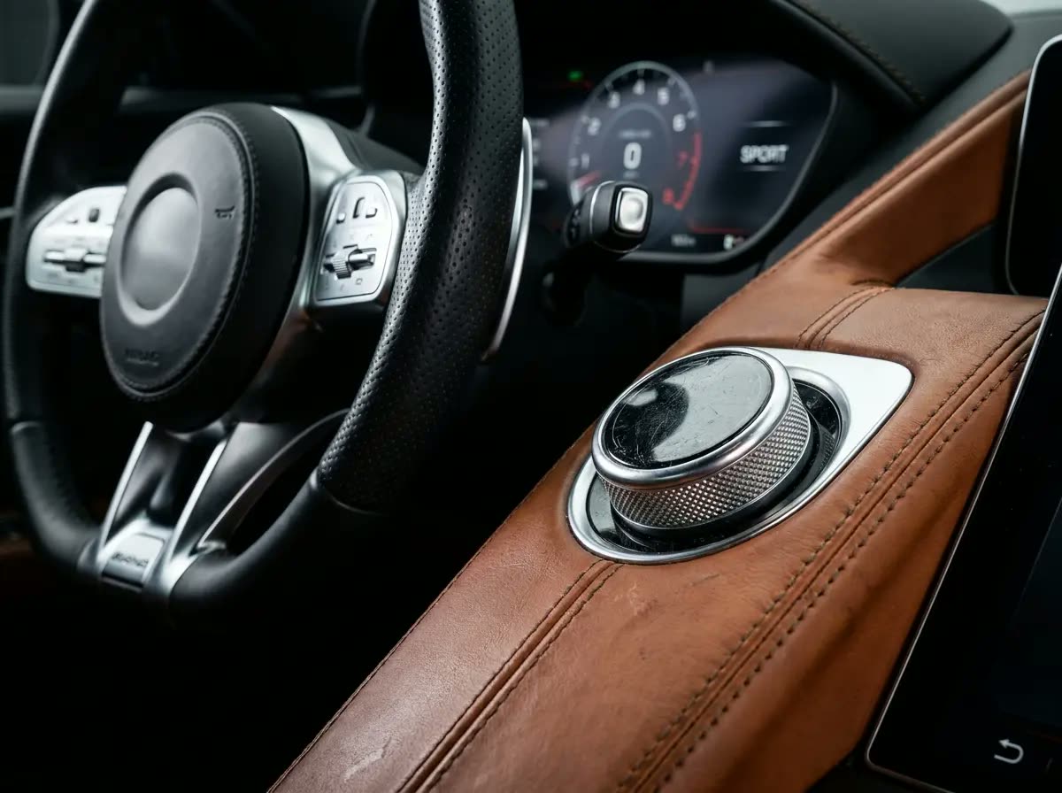 Motoring, edited by Offline Studio